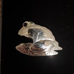 Elegant Silver Frog Brooch